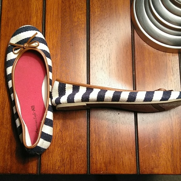 Shoes - Picture 2 of 3